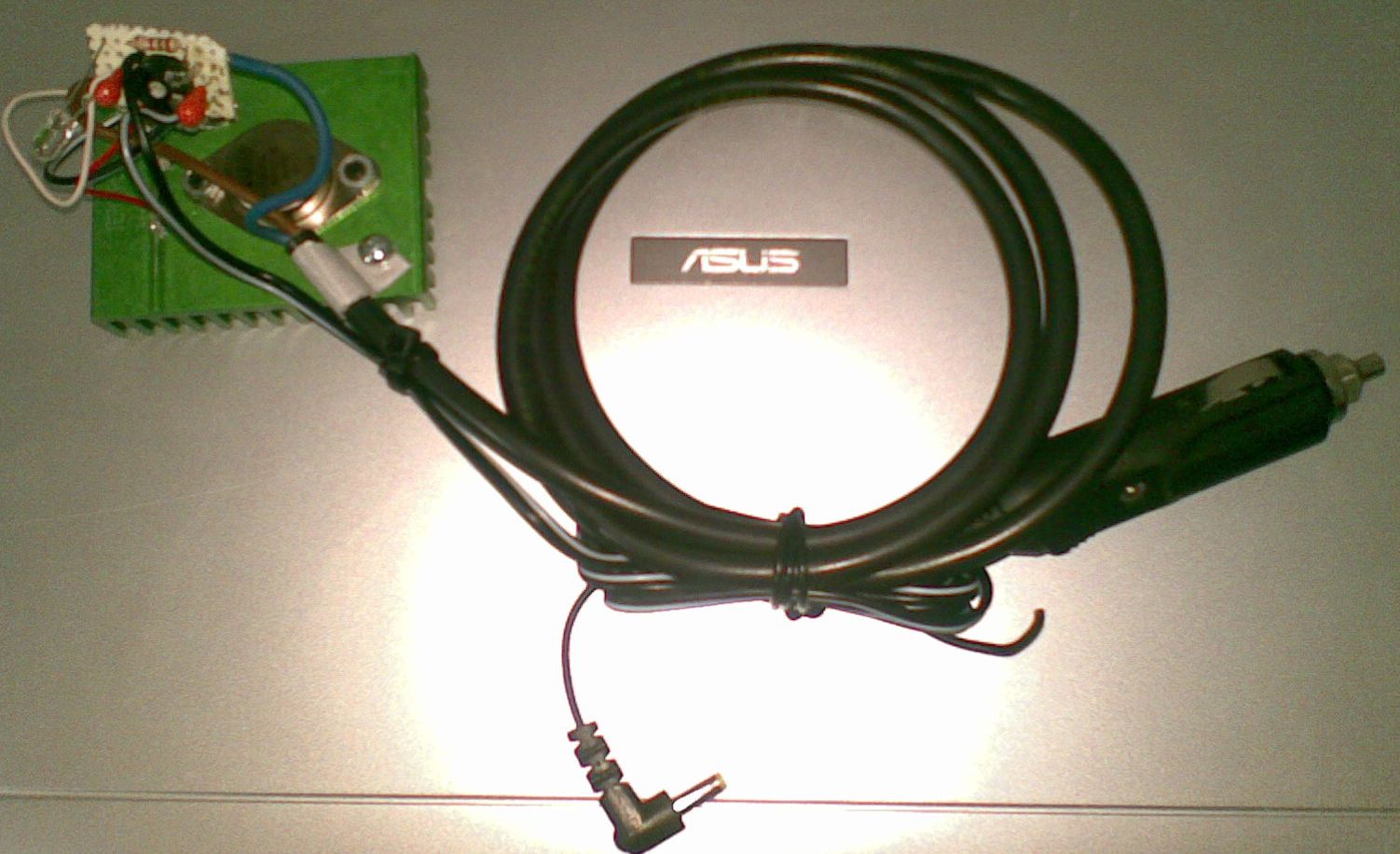 Resultado final cargador para portátil Asus EEE PC