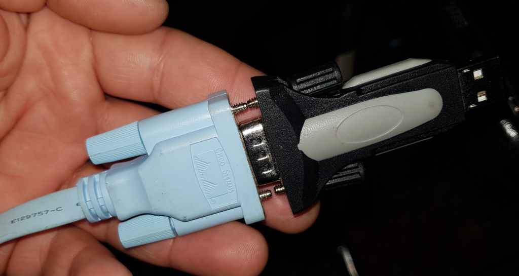 Conexión de cable RJ45-Serie y adaptador de serie a USB